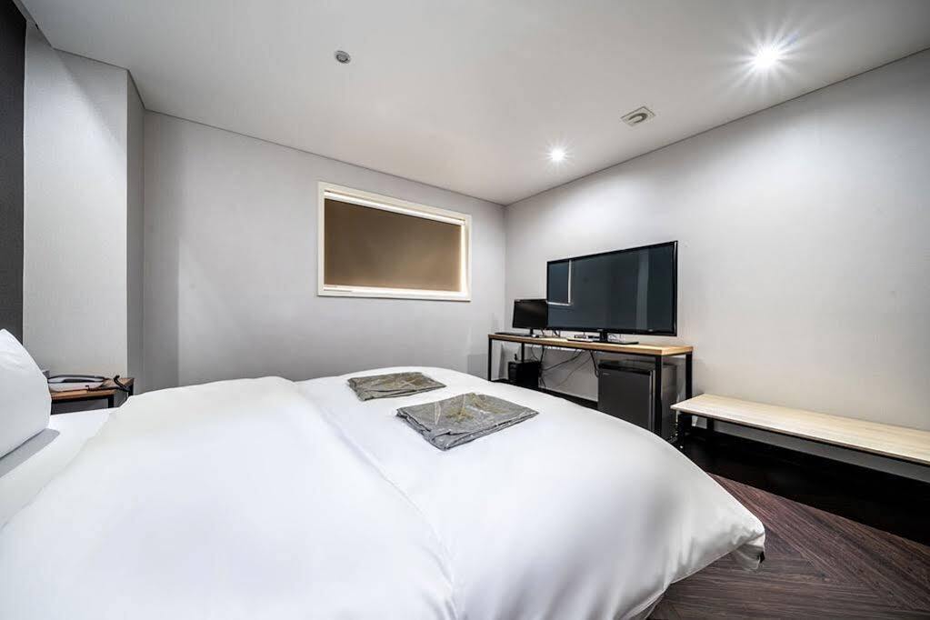 The Hotel Bon Сувон Экстерьер фото